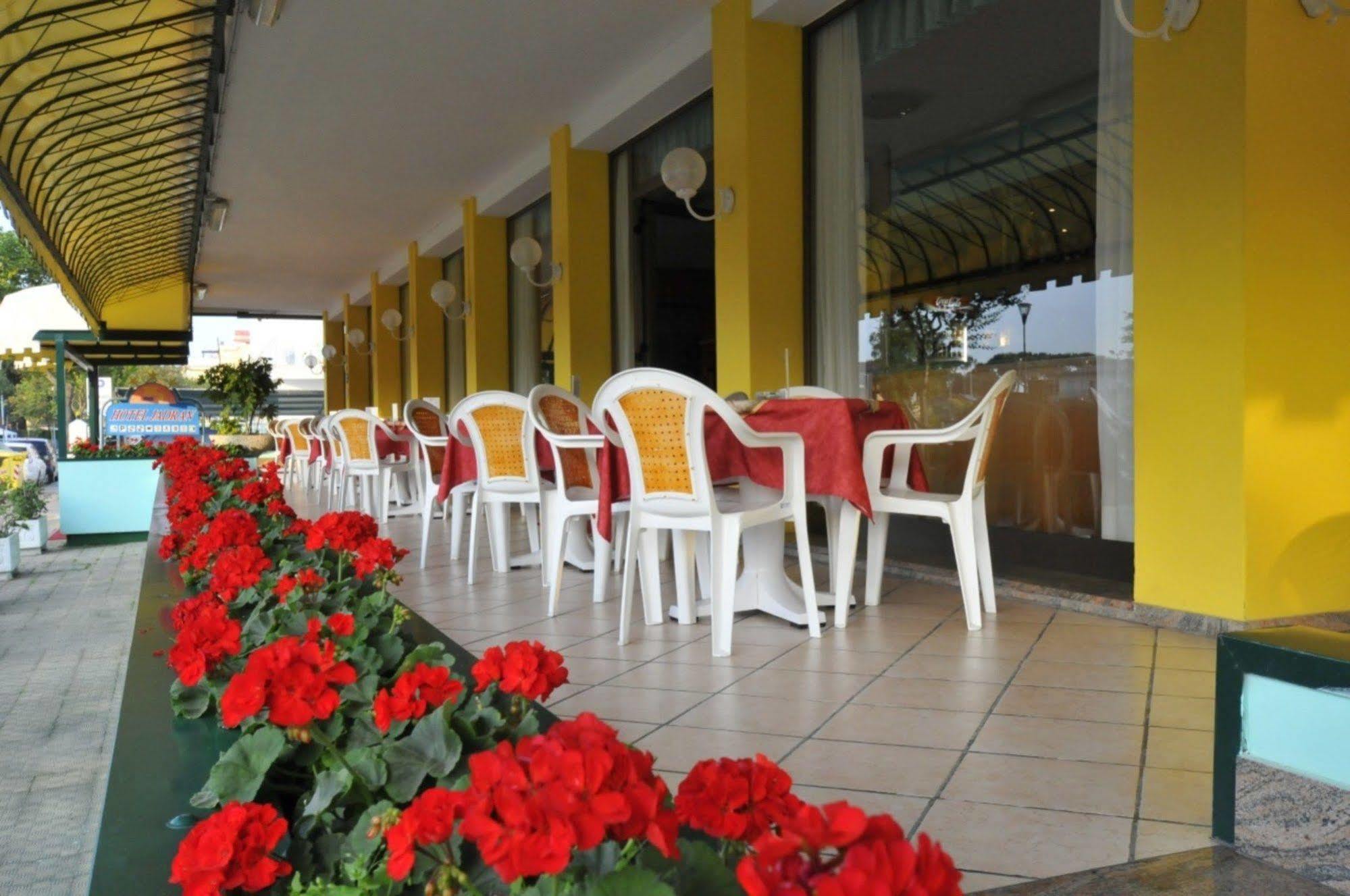 Hotel Jadran Lido di Jesolo Exterior foto
